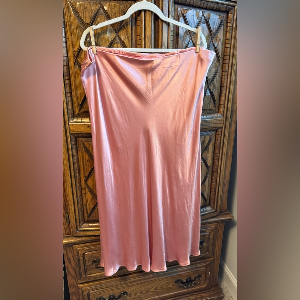 Pink Midi Skirt NWT- H&M Size XXL